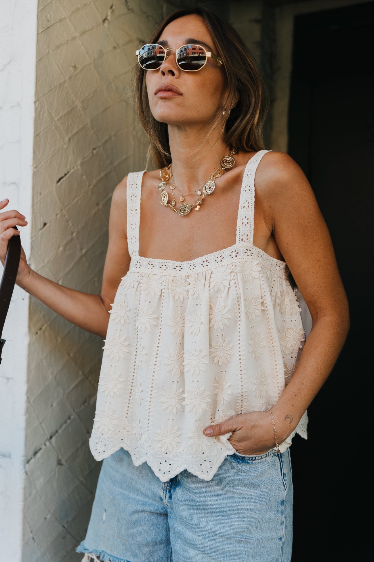 ガイア - 刺繍トップ - クリーム