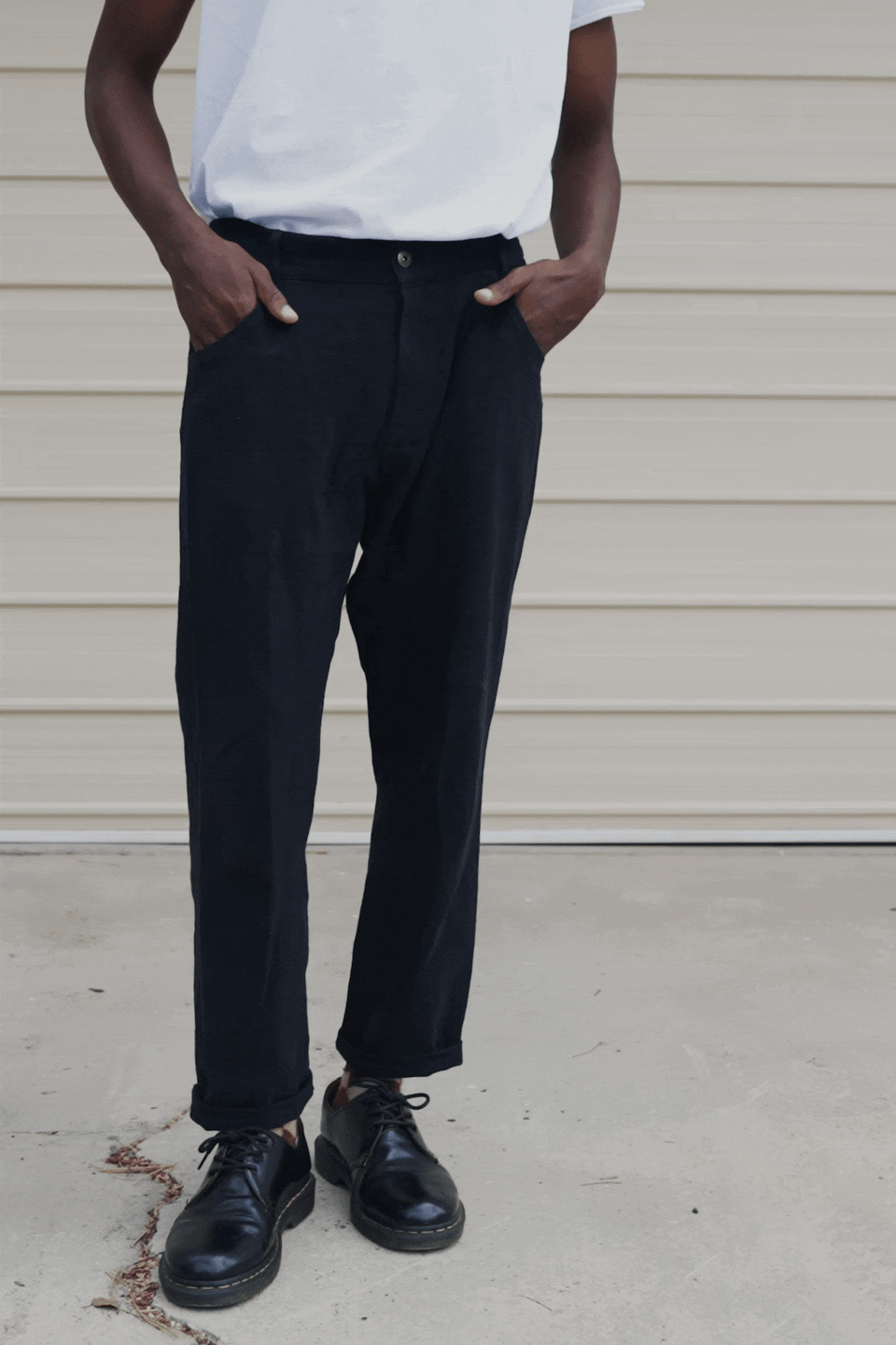 WASHED LINEN TWILL 2-TUCK PANTS｜BLACK Miller - Textured Linen Pants - Washed Black