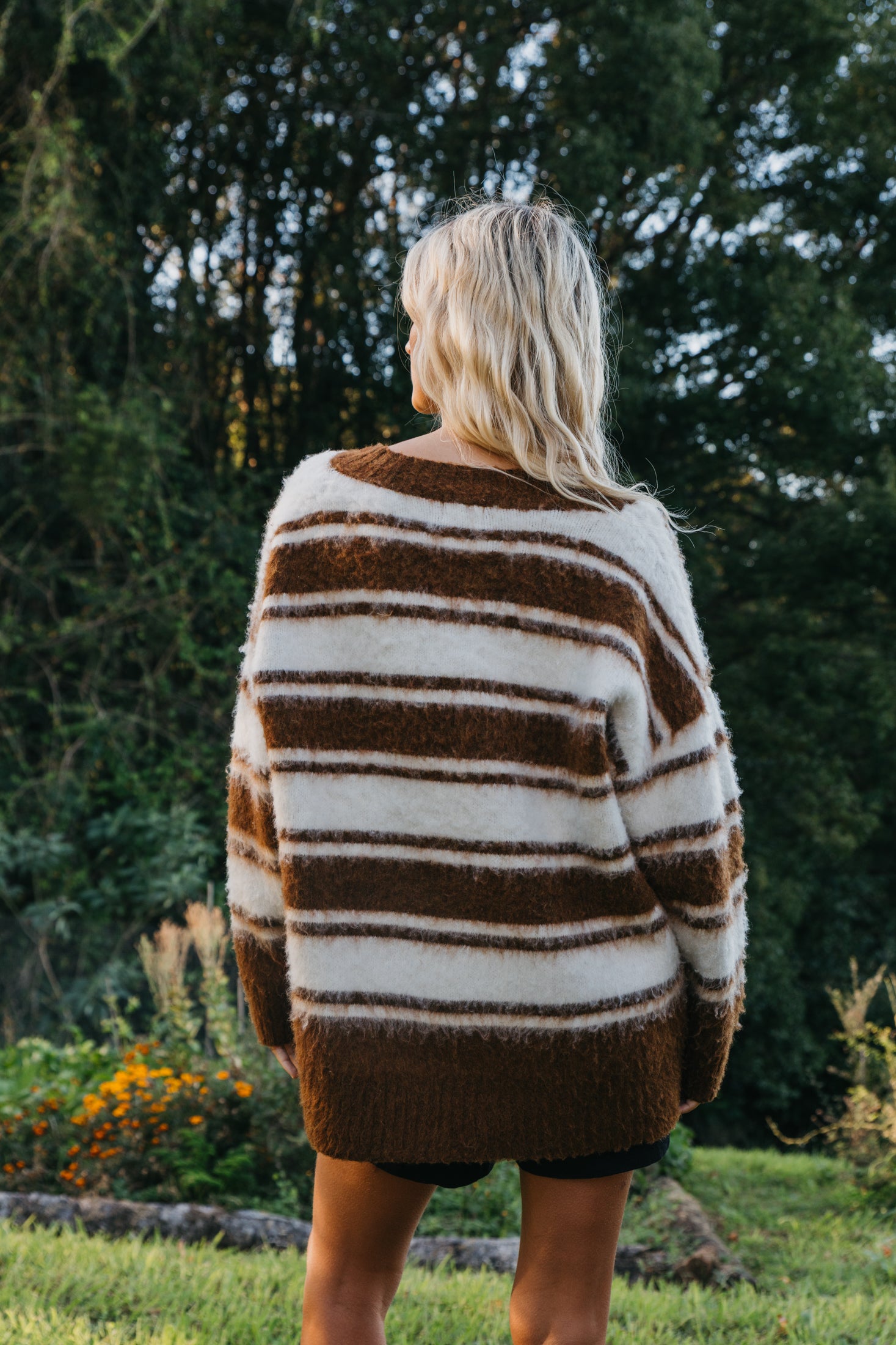 Wilde - Fluffy V-Neck Oversized Jumper