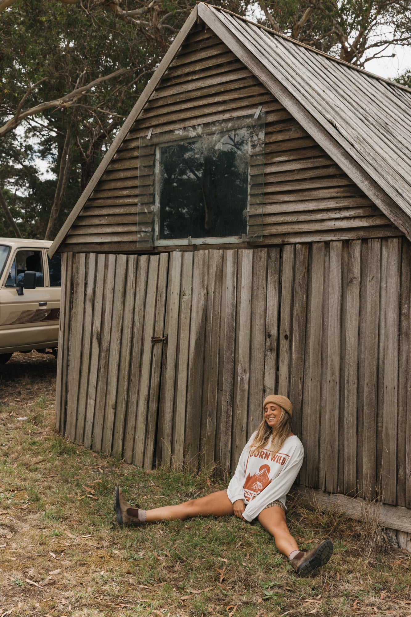 Born Wild Long Sleeve Unisex T-Shirt - Light Grey