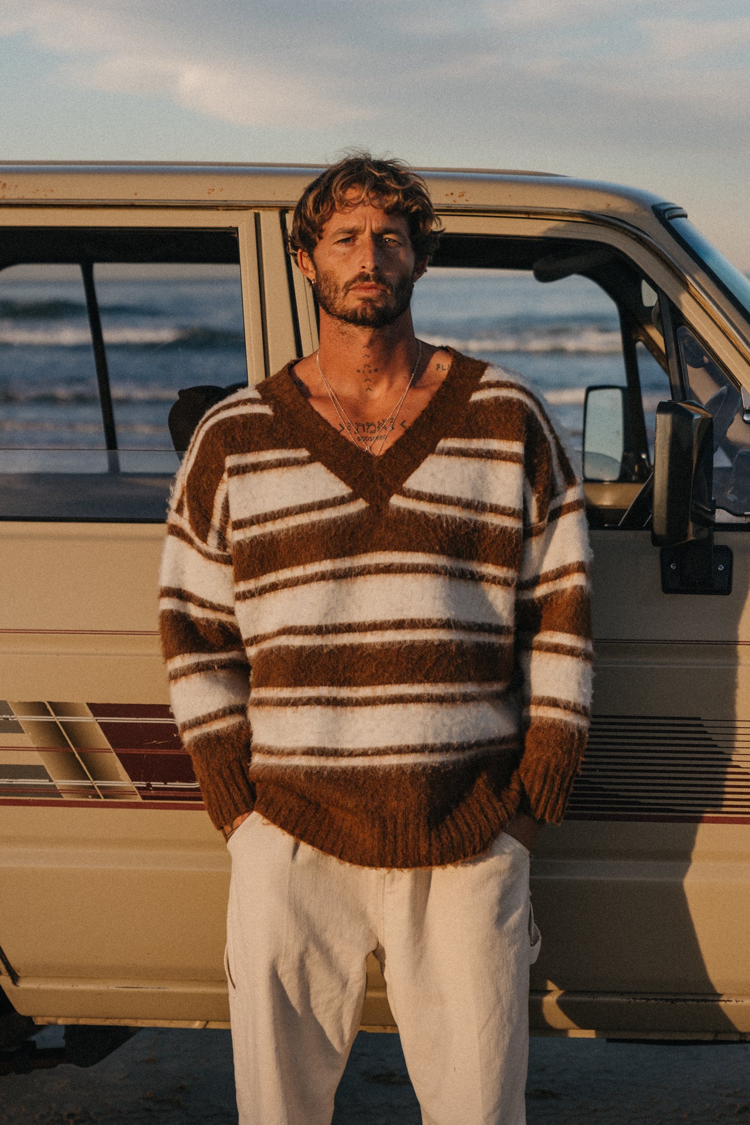 Wilde - V-Neck Oversized Jumper