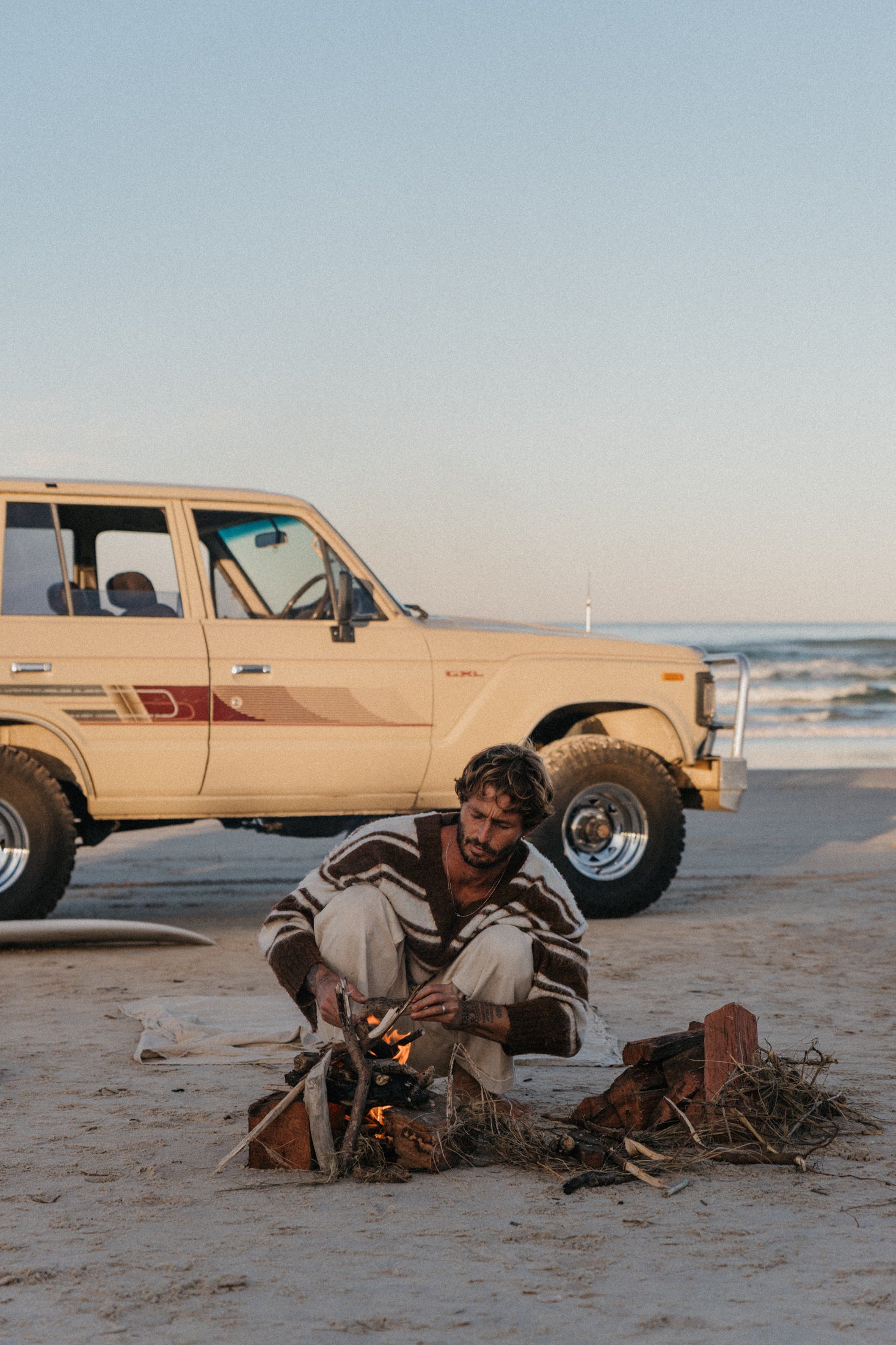 Wilde - V-Neck Oversized Jumper