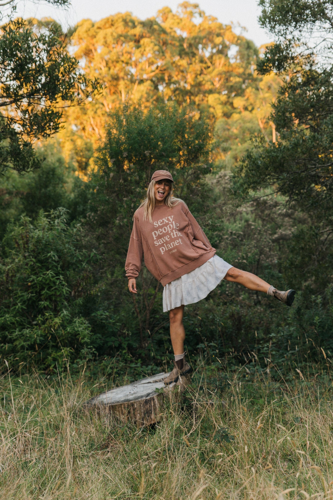 Sexy People Save The Planet Jumper Unisex - Rust