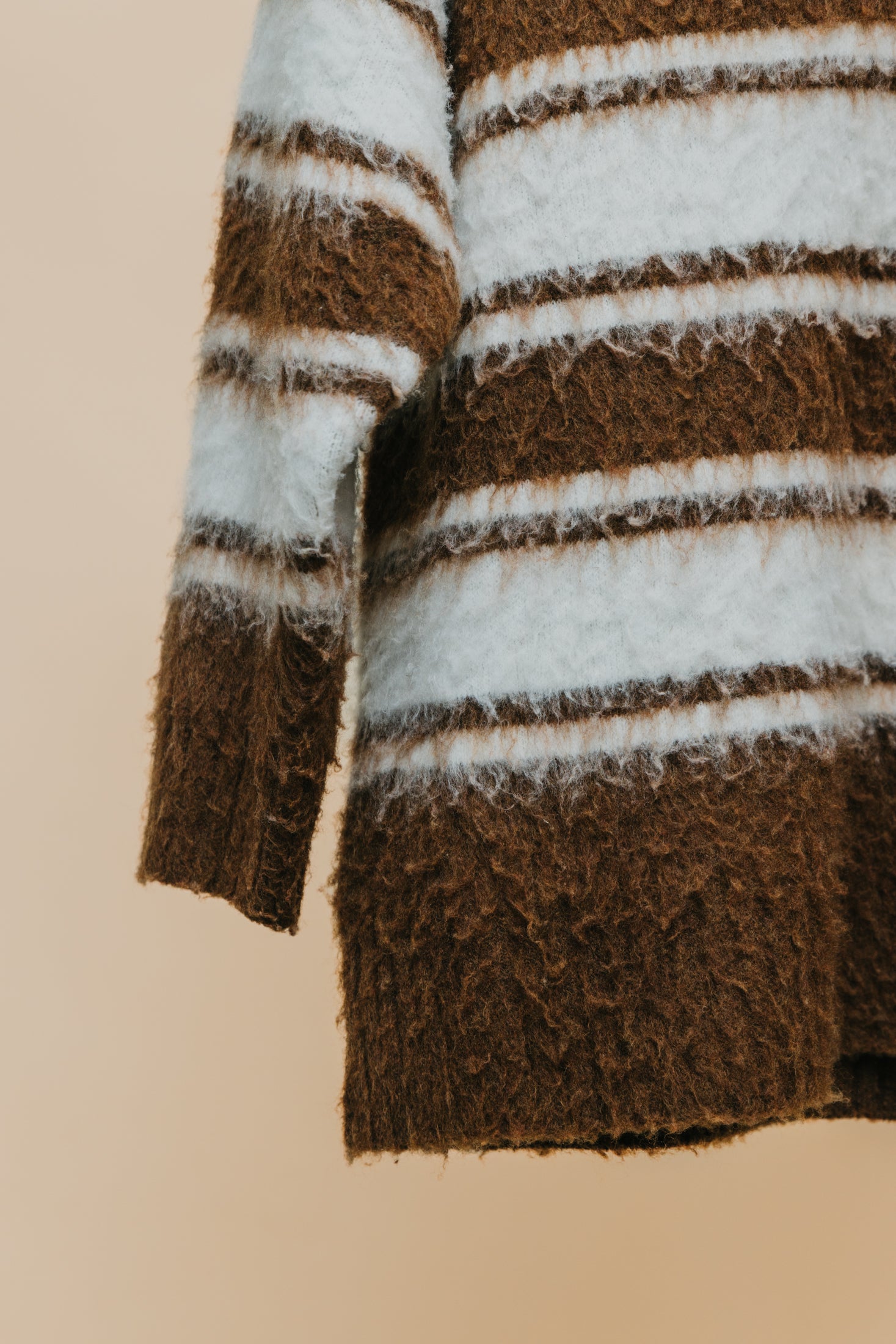 Wilde - V-Neck Oversized Jumper