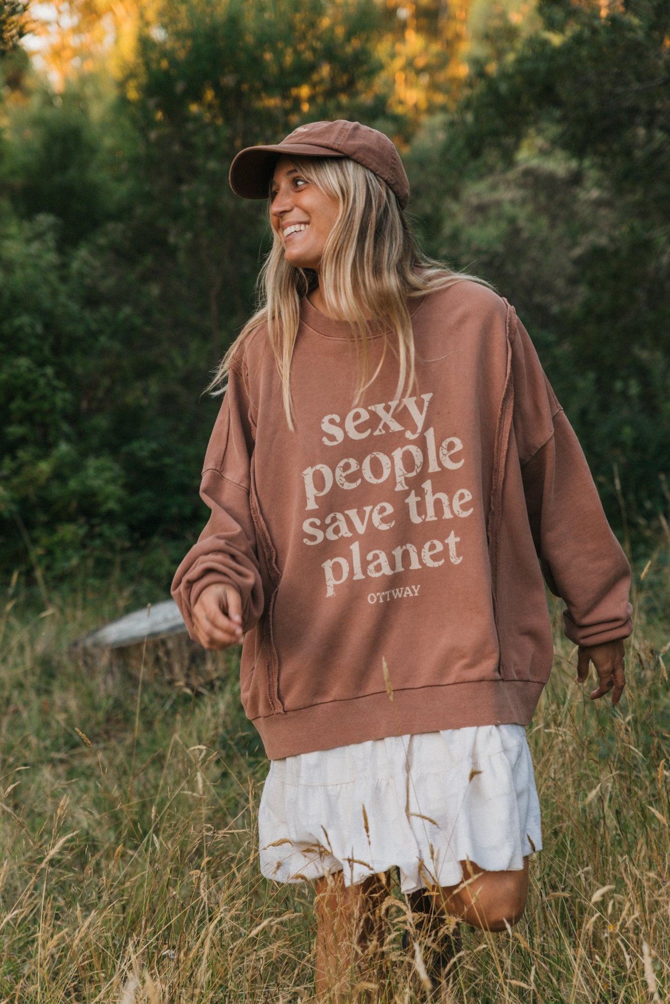 Sexy People Save The Planet Jumper Unisex - Rust