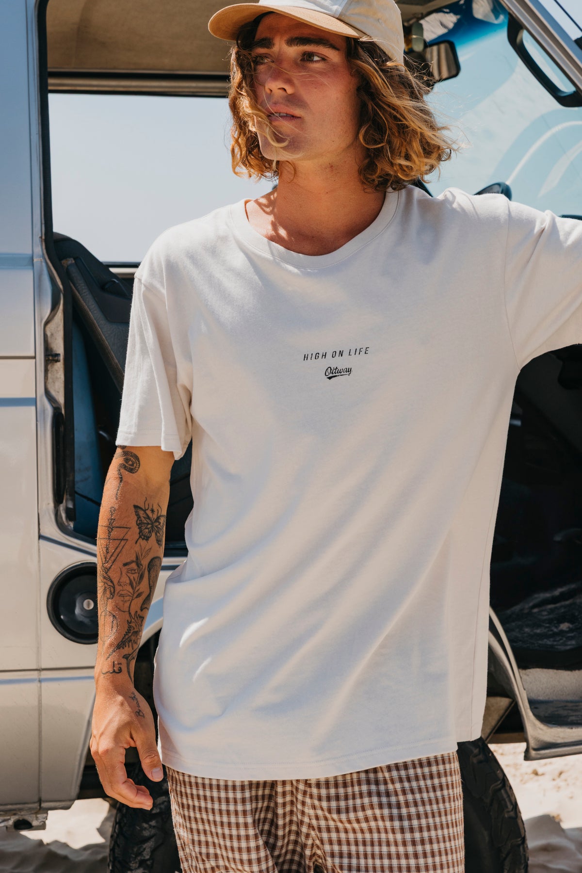 Paradise Living T-shirt - Off-White