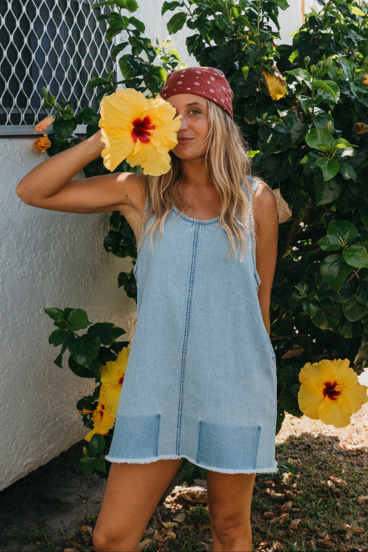 Ahornbraunes besticktes Maxikleid