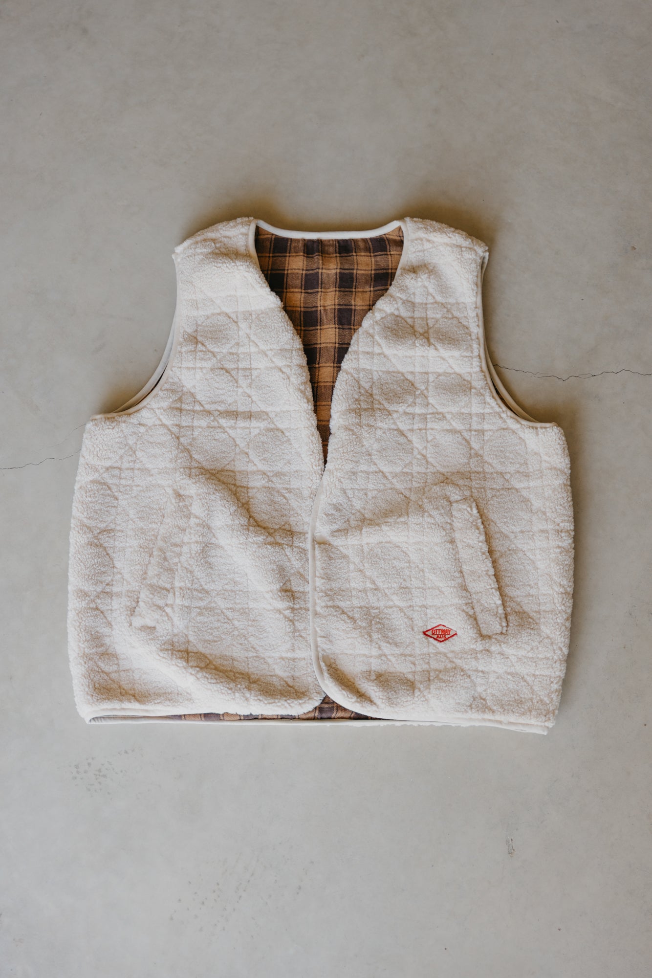 Nomad Sherpa Reversible Checked Vest - Cream