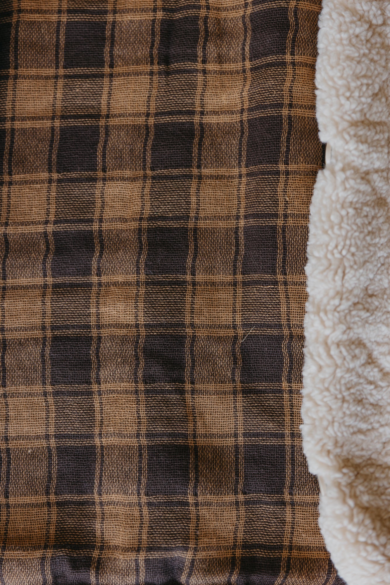 Nomad Sherpa Reversible Checked Vest - Cream