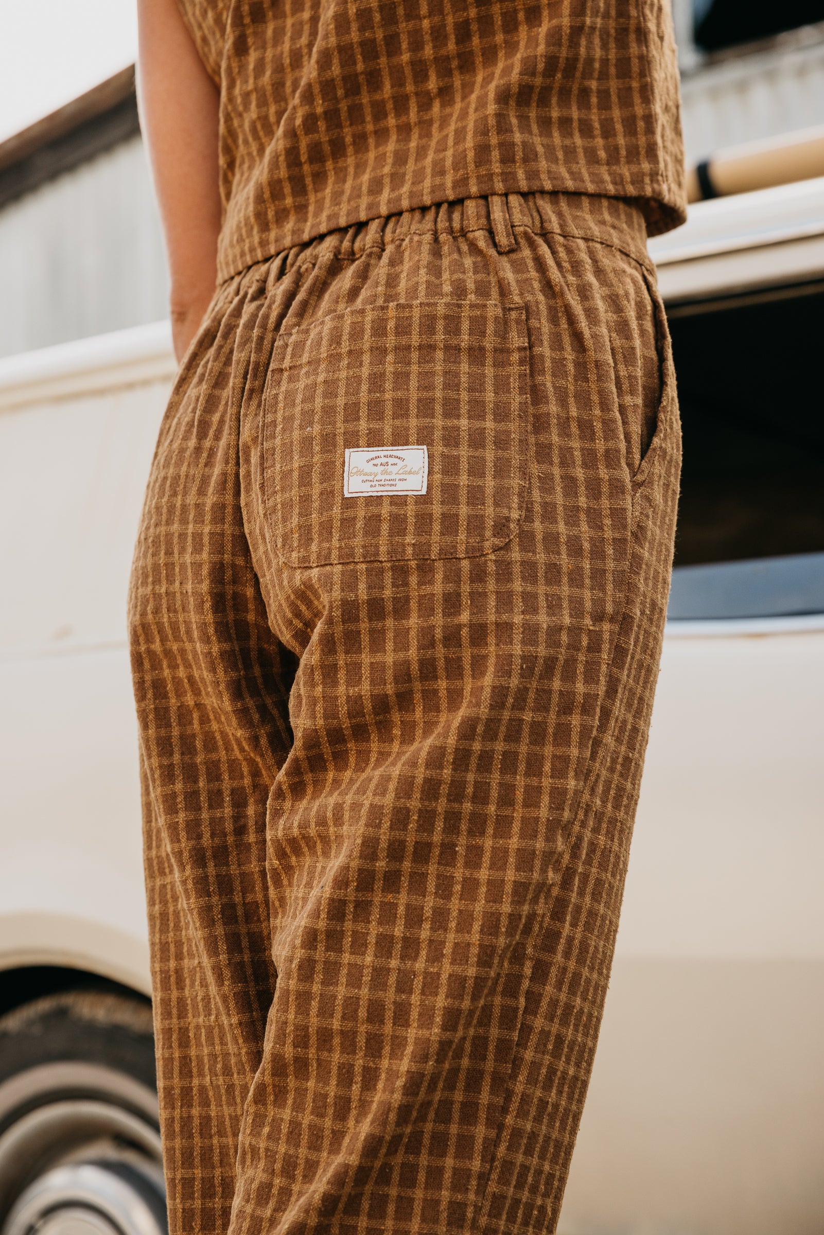 Kora - Unisex Brown Checked Pants