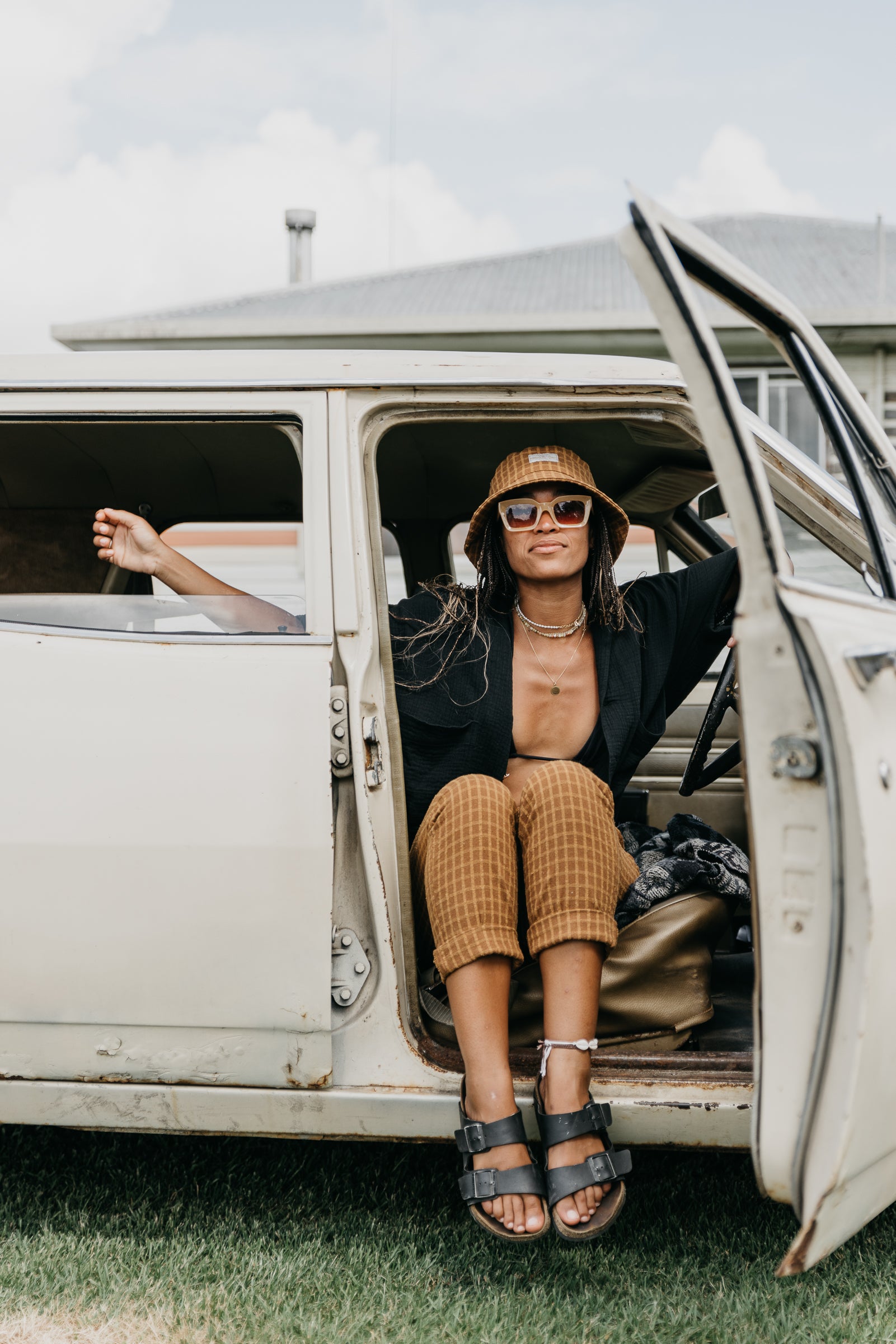 Kora - Unisex Brown Checked Pants