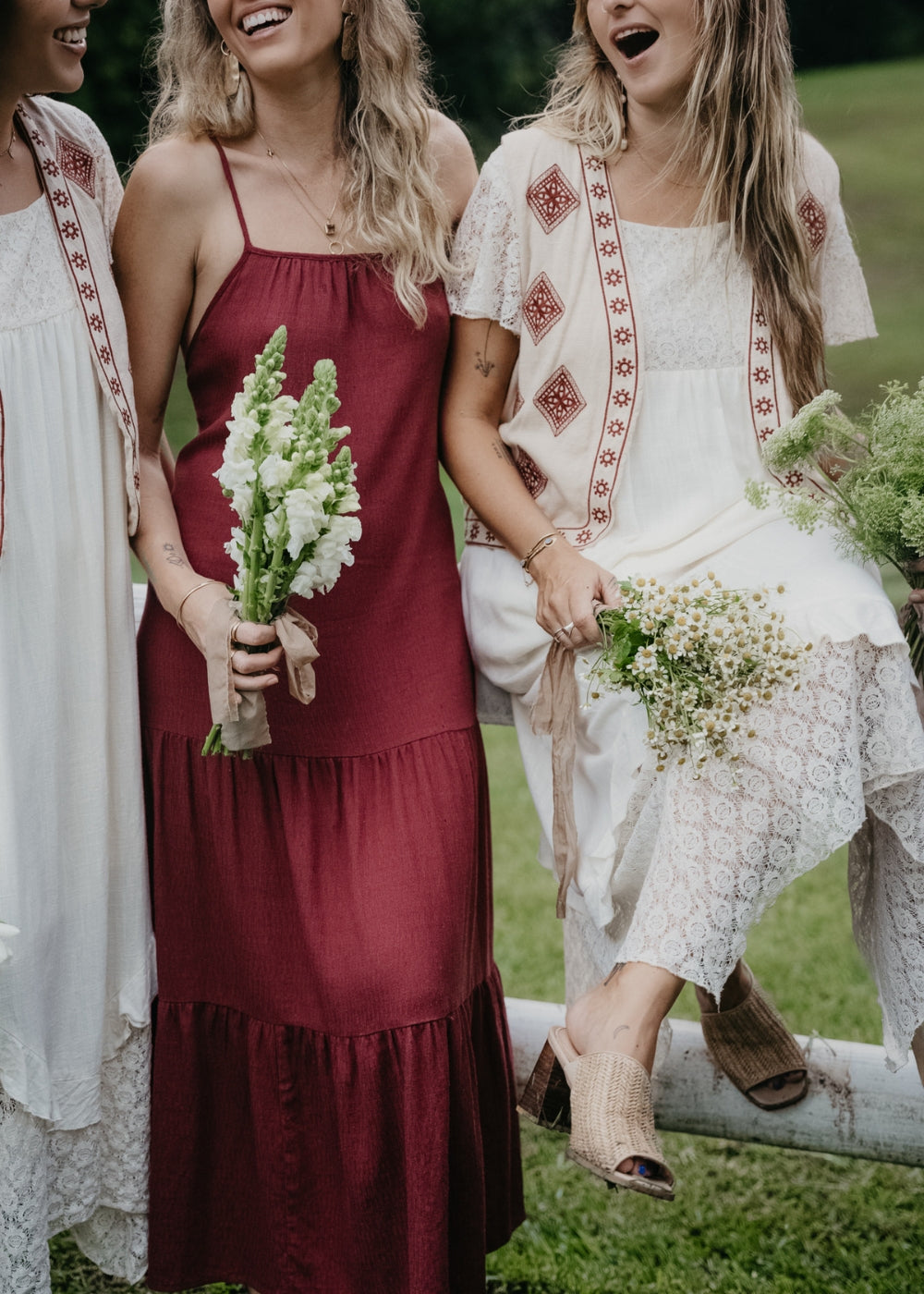 bohemian chic dress code wedding What to Wear to a Boho Wedding: Chic Outfit Ideas & Tips Kimonorie