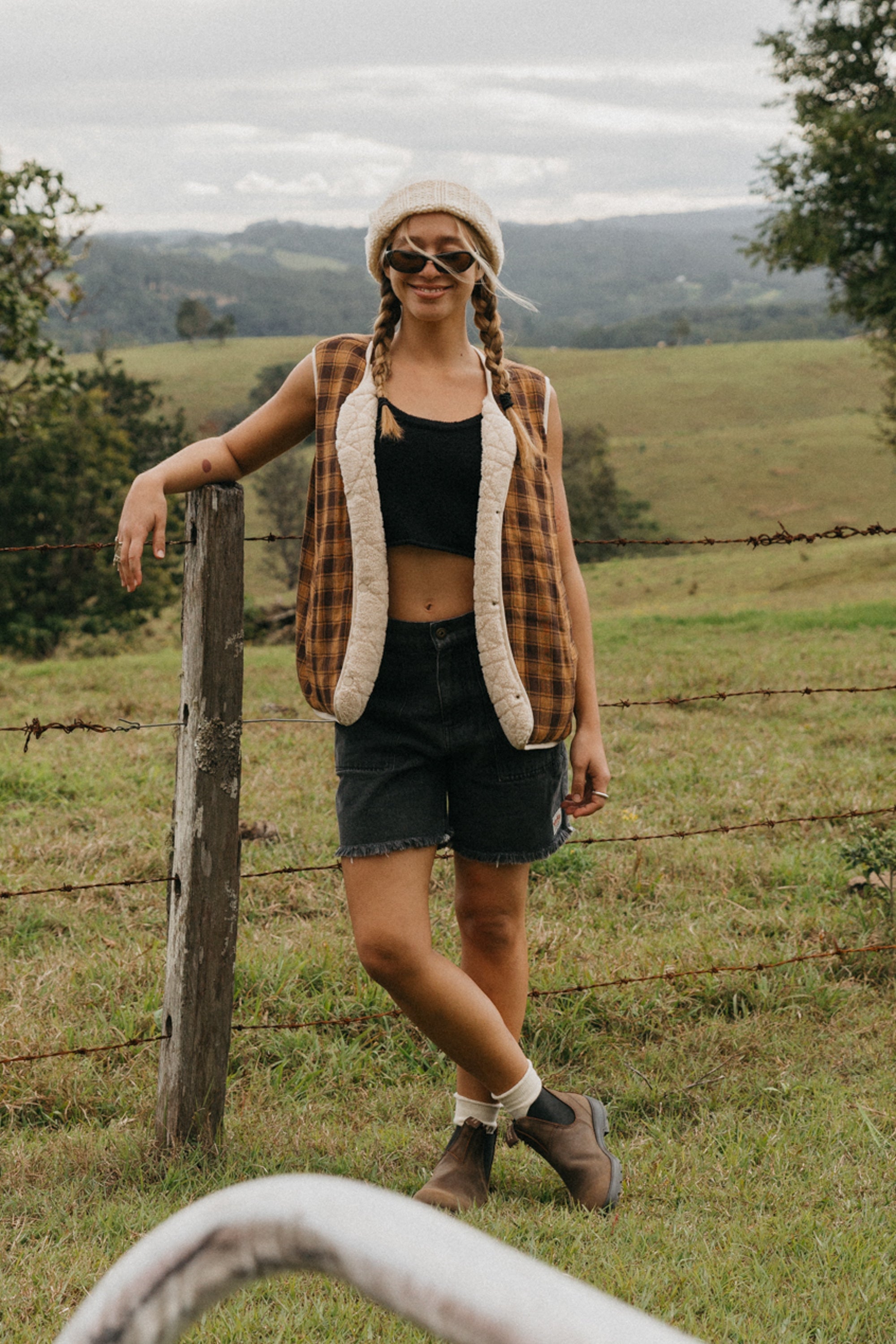 Overland Unisex-Shorts – Verwaschener brauner Denim 