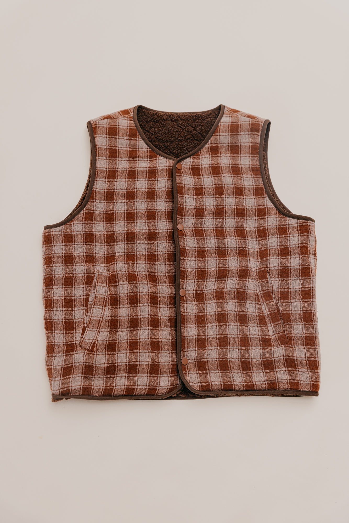 Nomad Sherpa Reversible Checked Vest - Brown