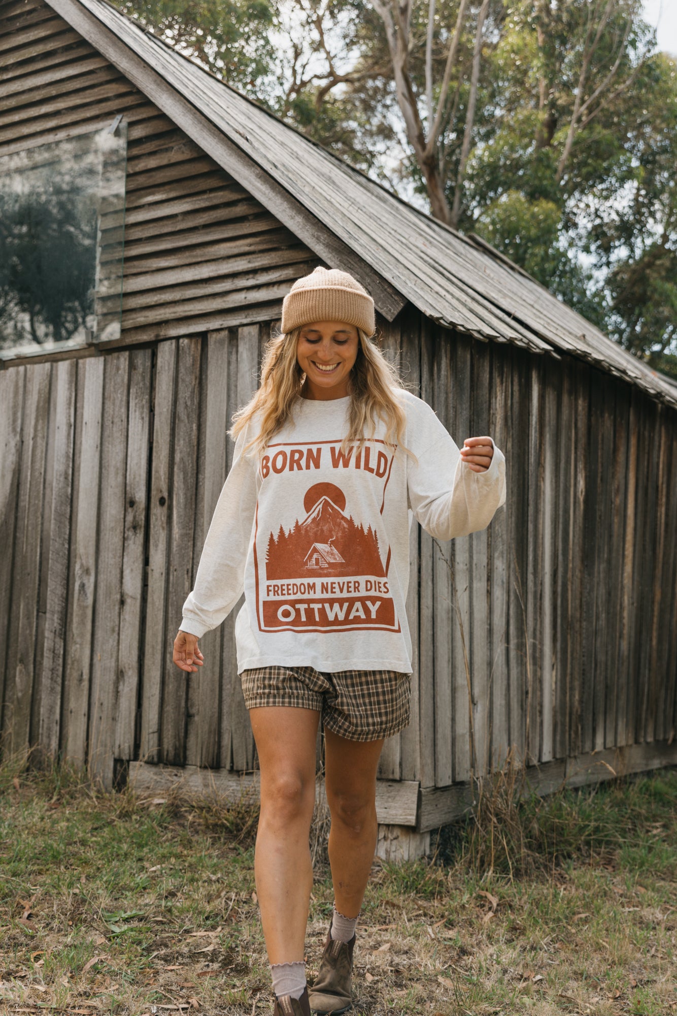 Born Wild Long Sleeve Unisex T-Shirt - Light Grey