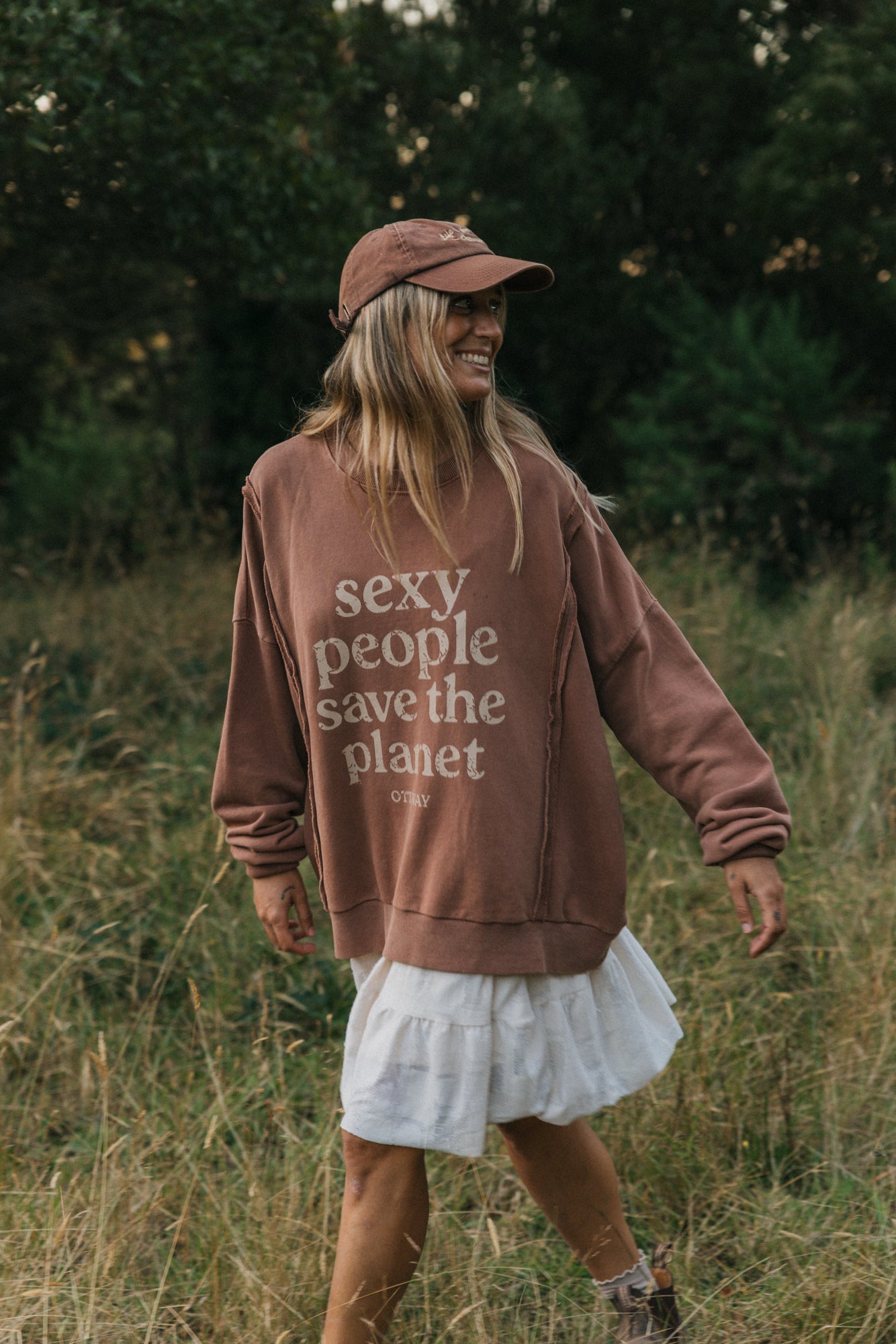 Sexy People Save The Planet Jumper Unisex - Rust