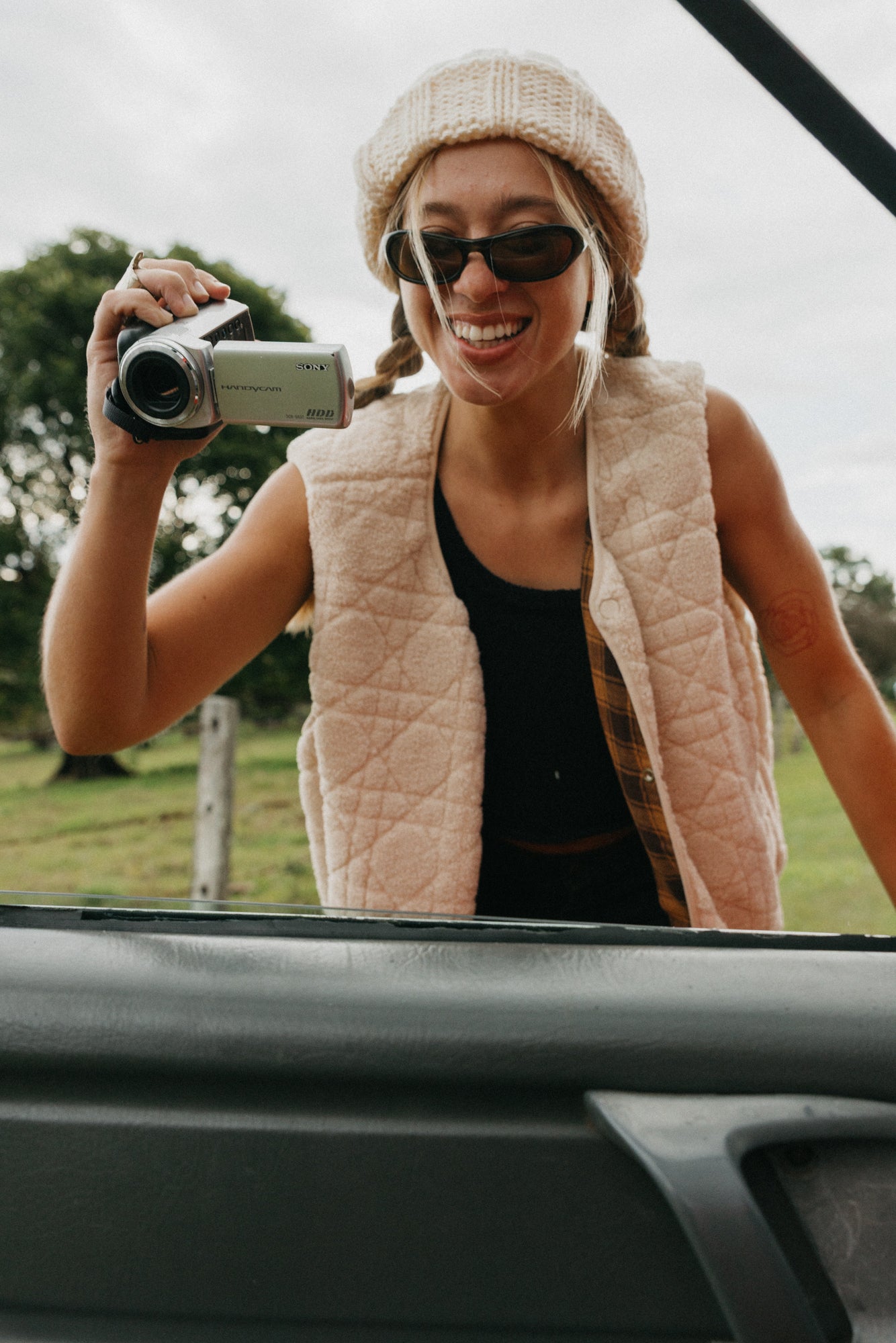 Nomad Sherpa Reversible Checked Vest Unisex - Cream