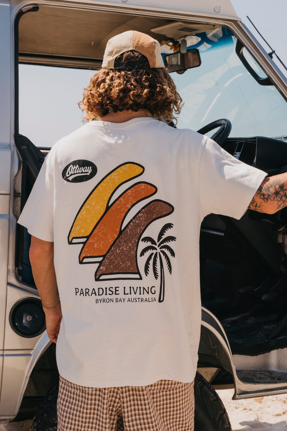 Paradise Living T-shirt - Off-White