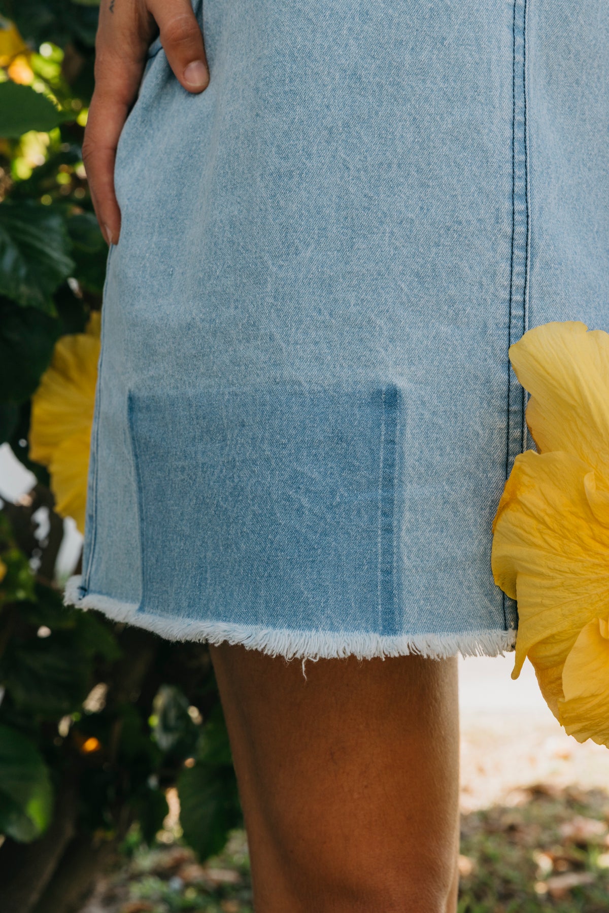 Ahornbraunes besticktes Maxikleid