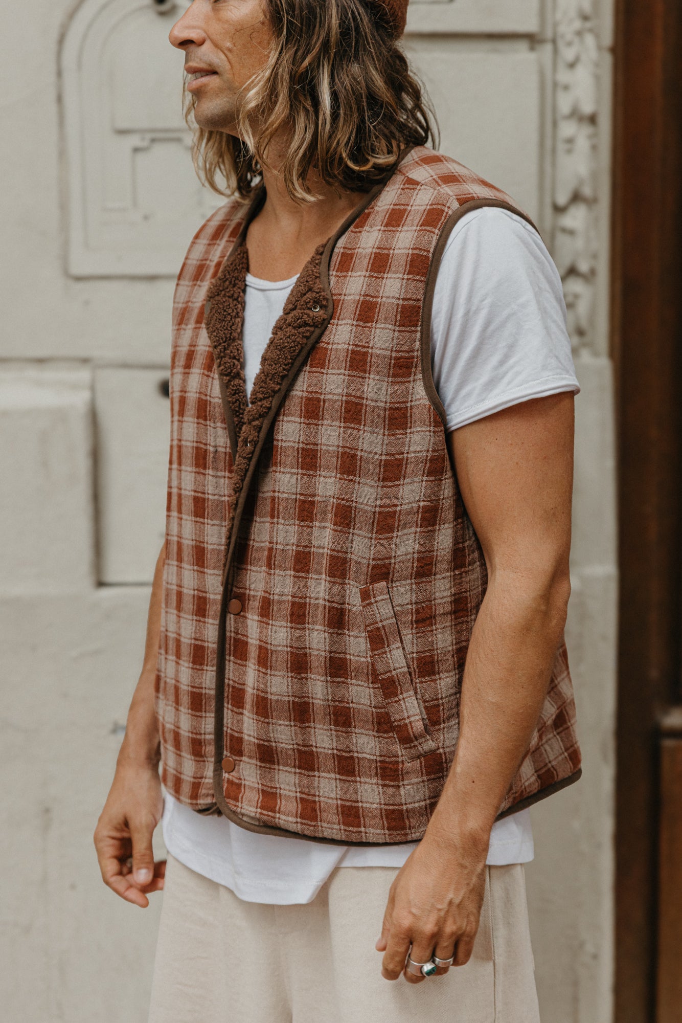 Nomad Sherpa Reversible Checked Vest - Brown
