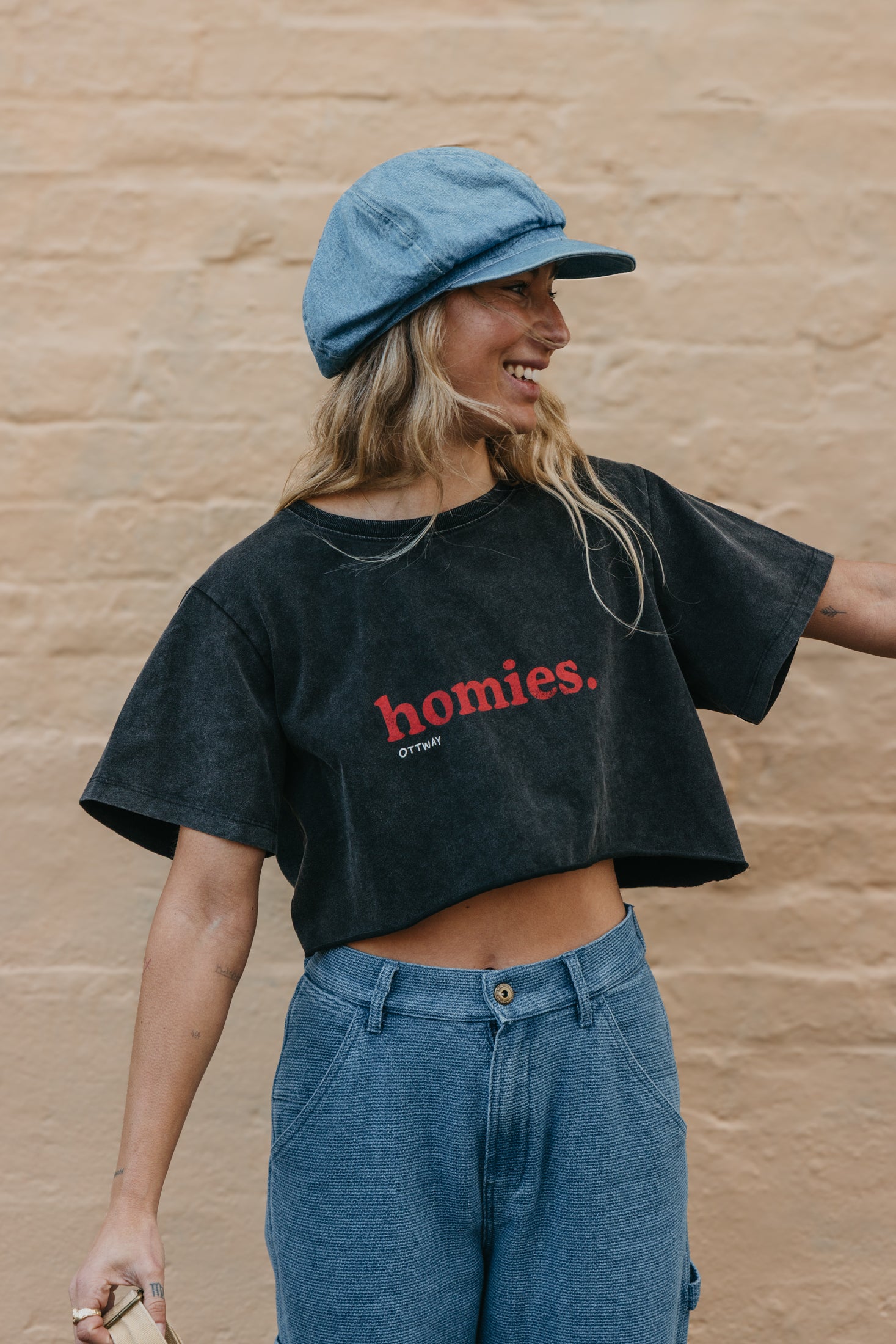 Homies Cropped T-Shirt - Washed Black
