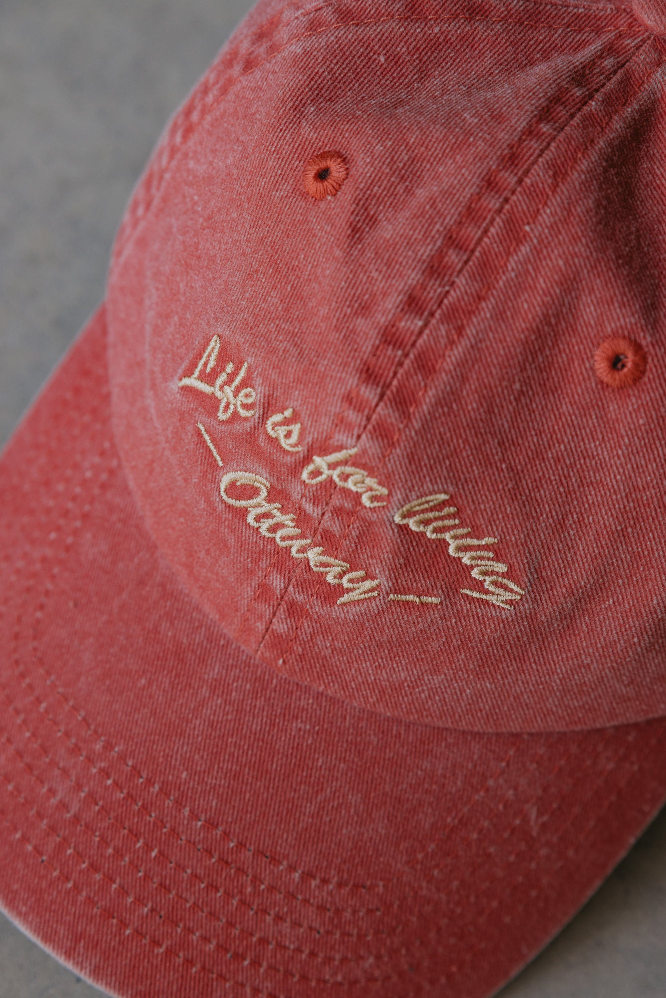 Living Cap - Washed Red