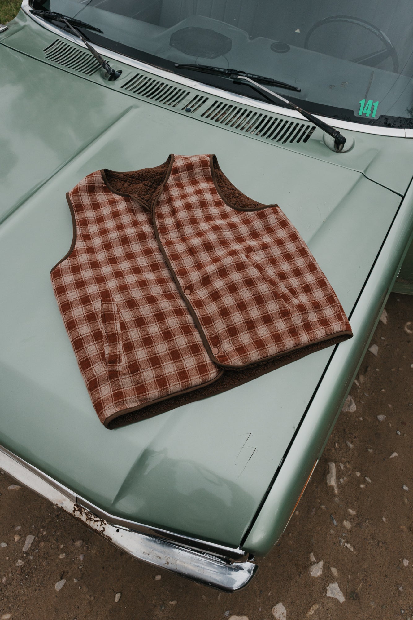 Nomad Sherpa Reversible Checked Vest - Brown