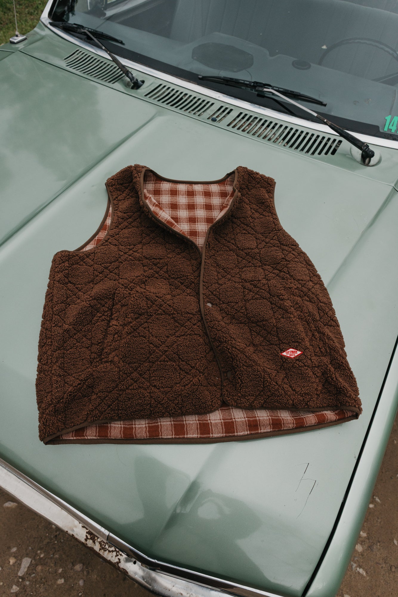 Nomad Sherpa Reversible Checked Vest - Brown