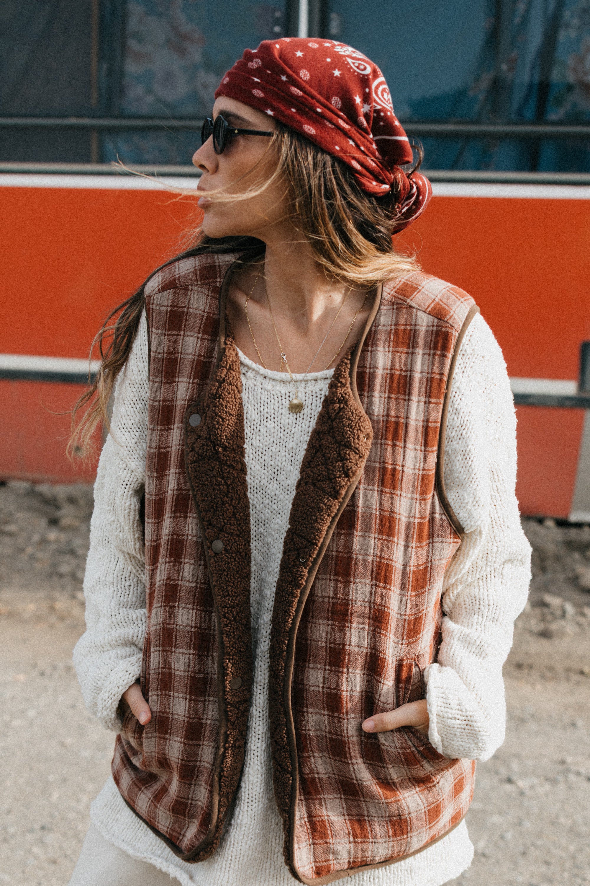 Nomad Sherpa Reversible Checked Vest Unisex - Brown